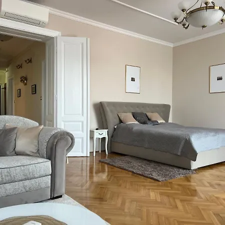 Soltesz Grand Apartment